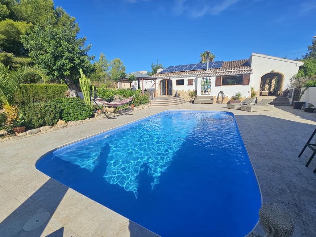 5 soveværelse Villa til salg i Javea / Xabia med swimmingpool garage - € 1.495.000 (Ref: 10150359)