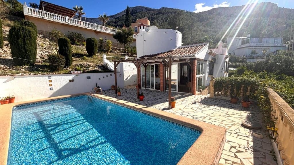 2 makuuhuone Huvila myytävänä paikassa Denia mukana uima-altaan - 425 000 € (Ref: 10150525)