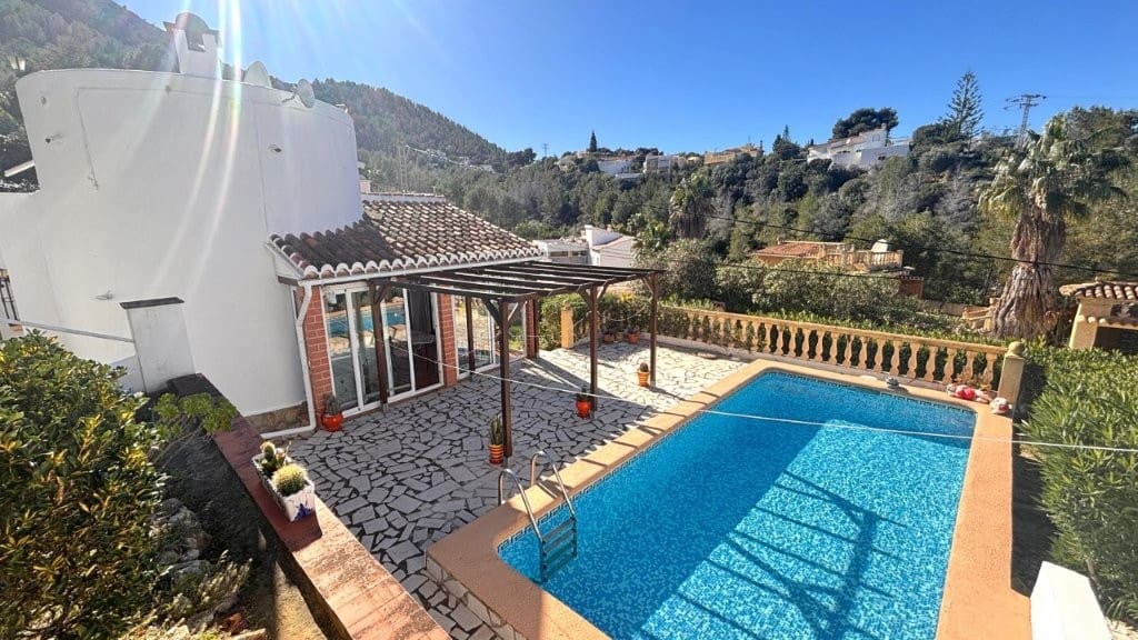 2 makuuhuone Huvila myytävänä paikassa Denia mukana uima-altaan - 425 000 € (Ref: 10150525)
