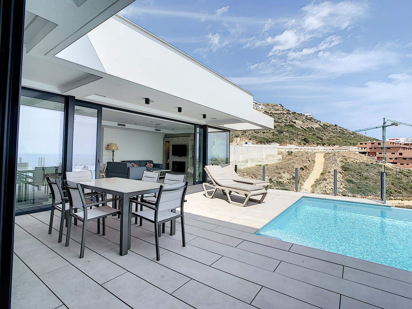 4 soveværelse Villa til salg i Cumbre del Sol med swimmingpool garage - € 1.150.000 (Ref: 10150526)
