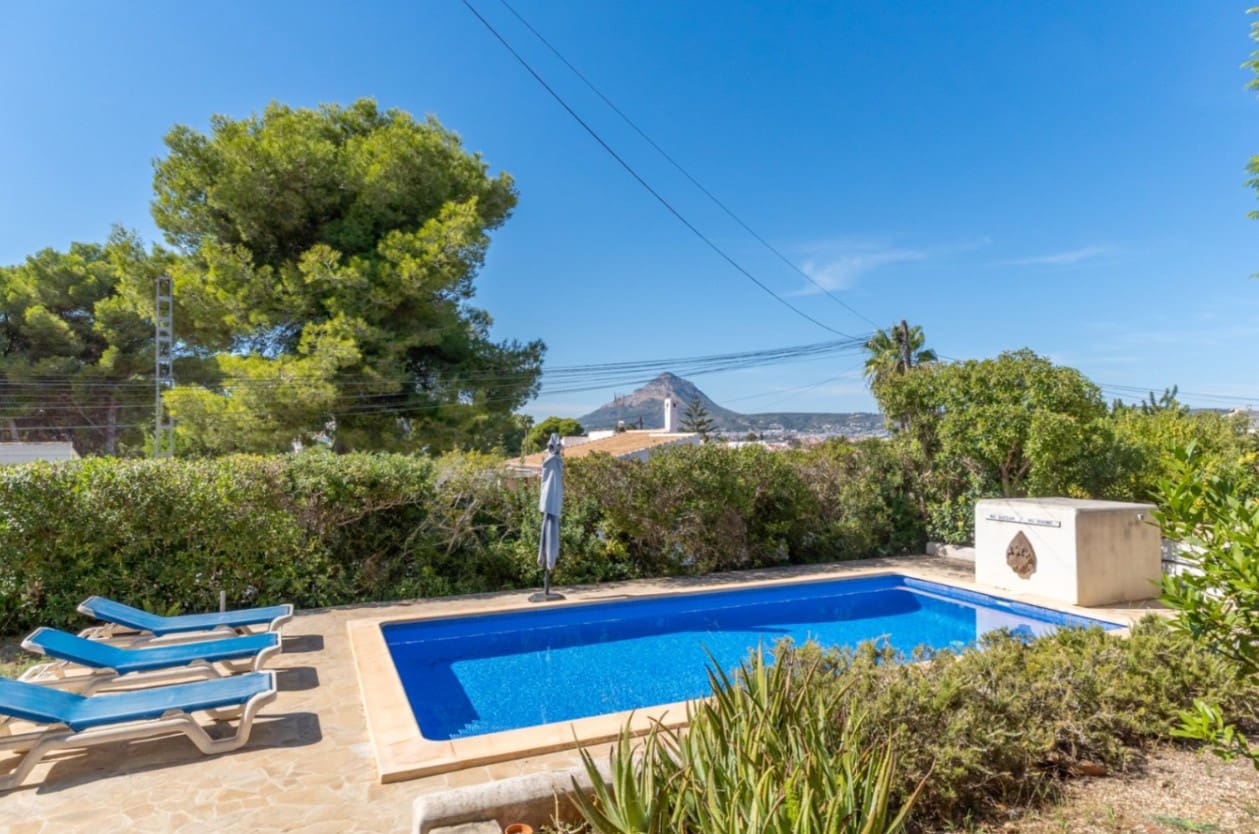 4 soveværelse Villa til salg i Javea / Xabia med swimmingpool - € 845.000 (Ref: 10153176)