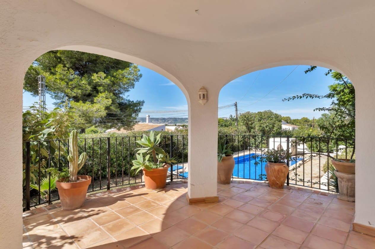 4 soveværelse Villa til salg i Javea / Xabia med swimmingpool - € 845.000 (Ref: 10153176)