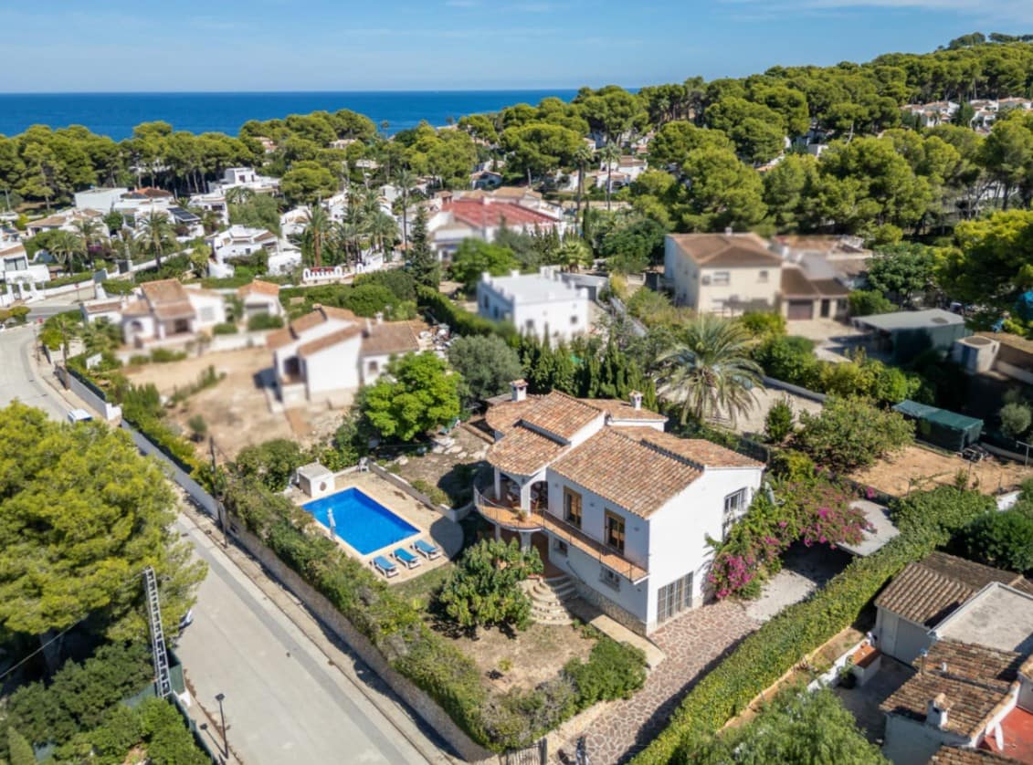 4 soveværelse Villa til salg i Javea / Xabia med swimmingpool - € 845.000 (Ref: 10153176)