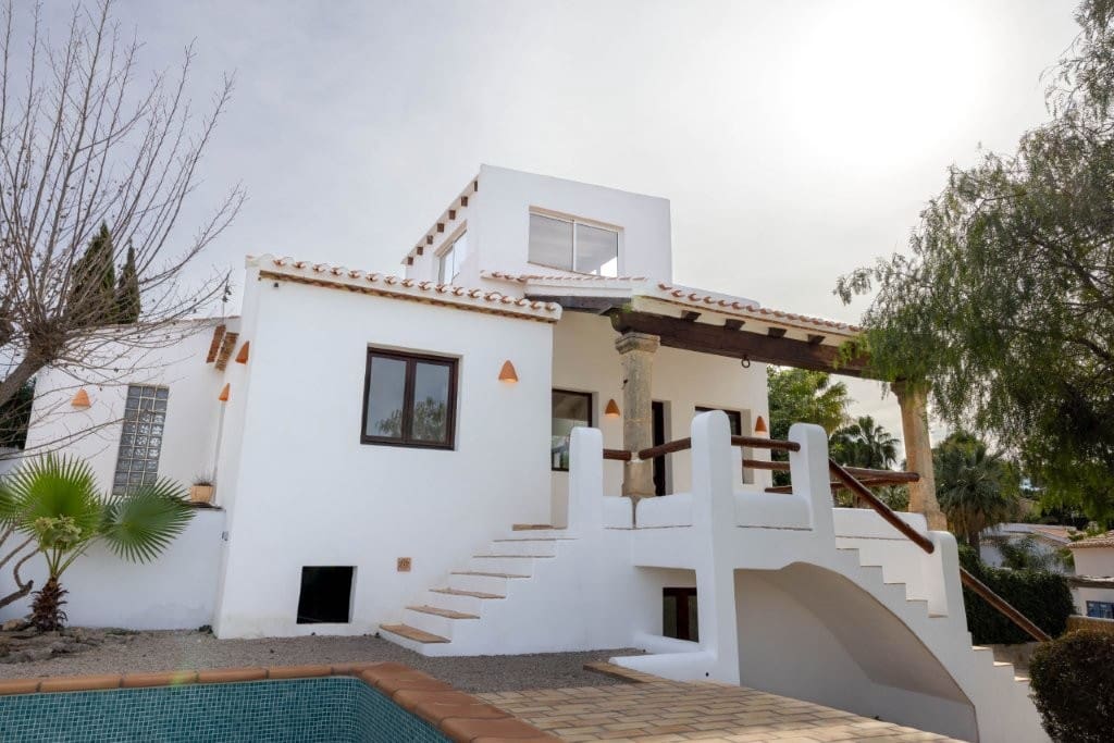 4 bedroom Villa for sale in Javea / Xabia with pool - € 790,000 (Ref: 9073708)