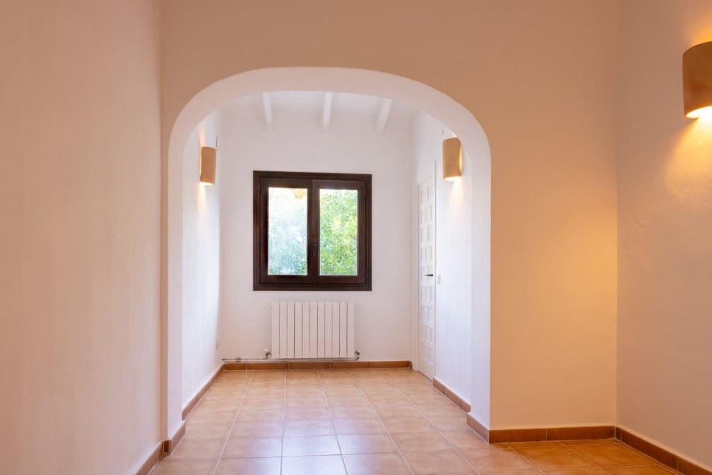 4 bedroom Villa for sale in Javea / Xabia with pool - € 790,000 (Ref: 9073708)