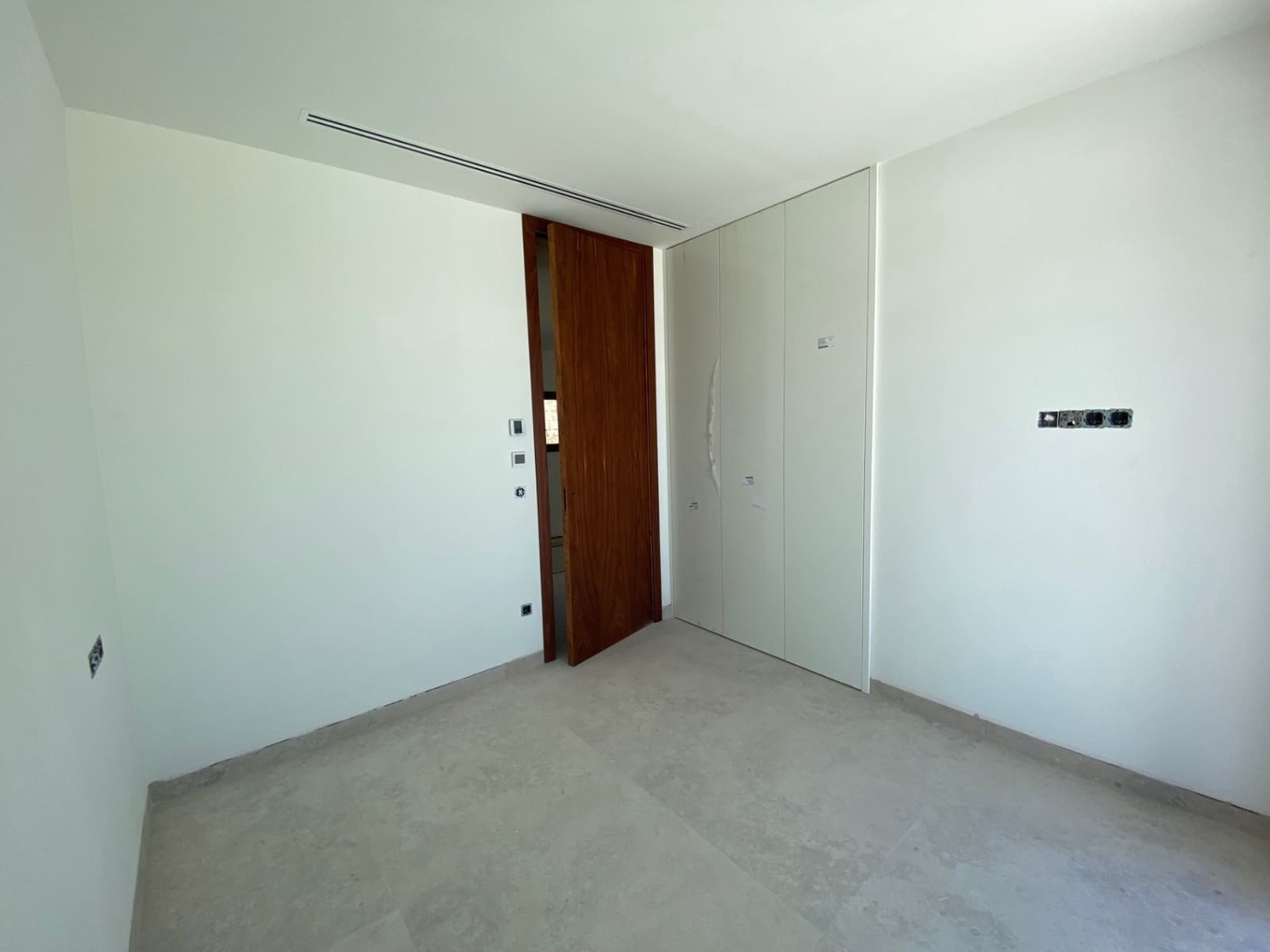 4 makuuhuone Huvila myytävänä paikassa Benissa mukana uima-altaan 
autotalli - 1 370 000 € (Ref: 9073713)