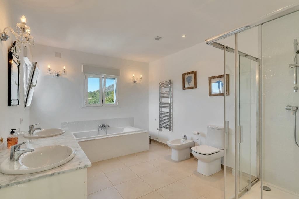 5 sypialnia Willa na sprzedaż w Javea / Xabia z basenem - 1 695 000 € (Ref: 9073718)