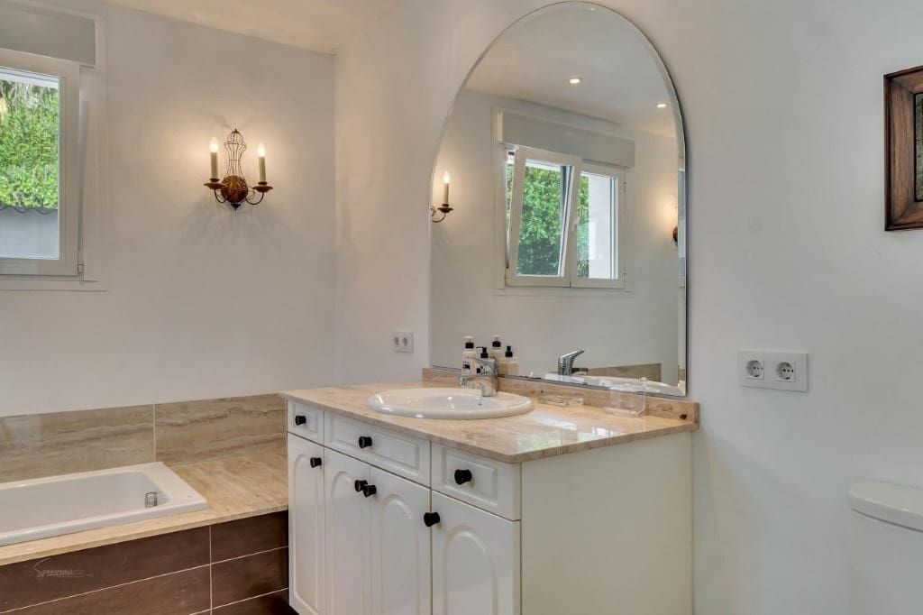 5 sypialnia Willa na sprzedaż w Javea / Xabia z basenem - 1 695 000 € (Ref: 9073718)