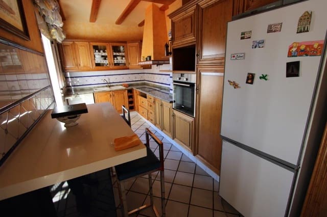 7 bedroom Townhouse for sale in Vall de Laguart with garage - € 300,000 (Ref: 9073724)