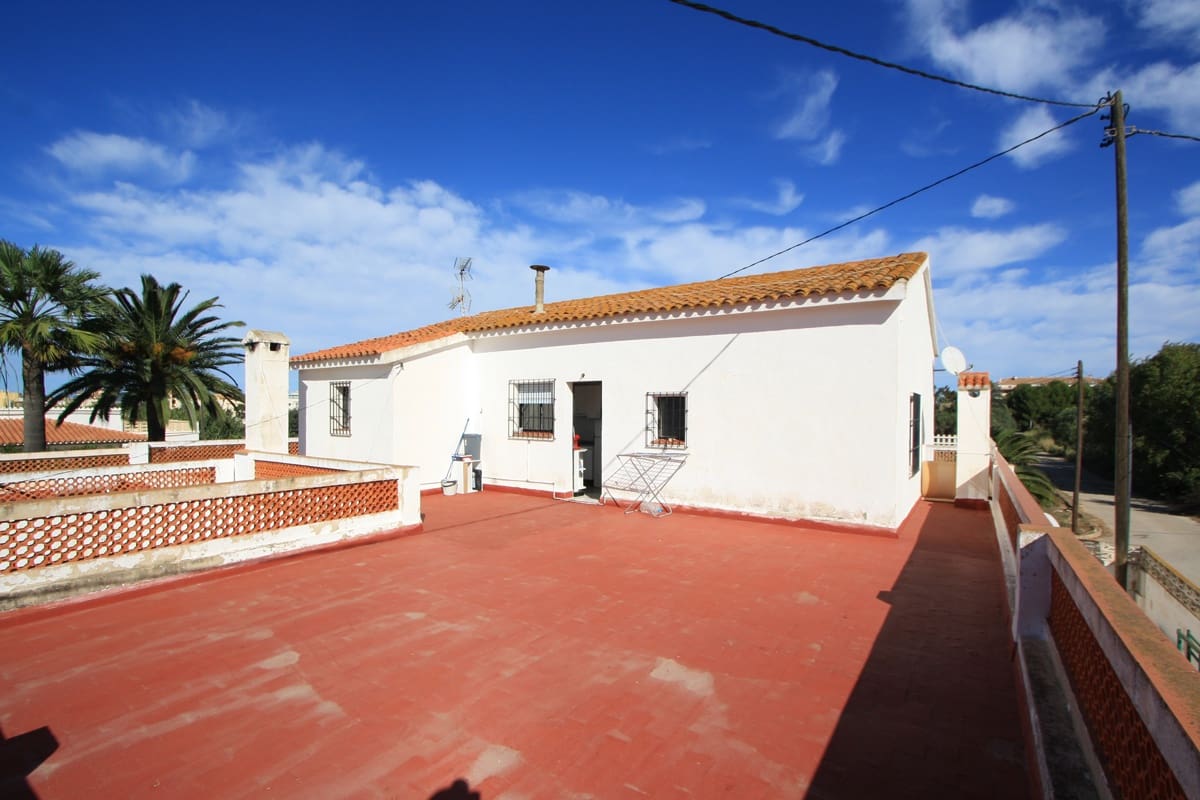 9 soverom Villa til salgs i Denia med svømmebasseng garasje - € 585 000 (Ref: 9073725)