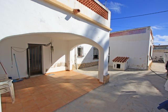 9 bedroom Villa for sale in Las Marinas / Les Marines, Dénia with pool garage - € 585,000 (Ref: 9073725)