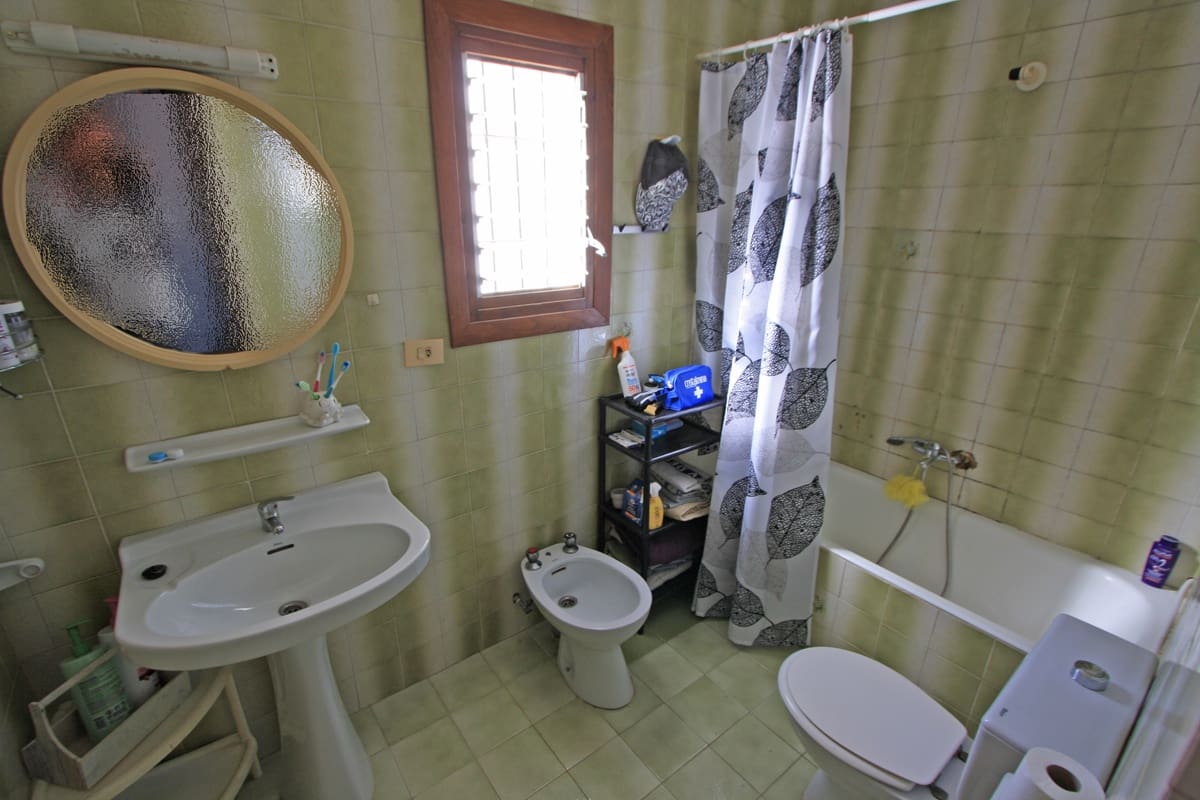 9 soverom Villa til salgs i Denia med svømmebasseng garasje - € 585 000 (Ref: 9073725)