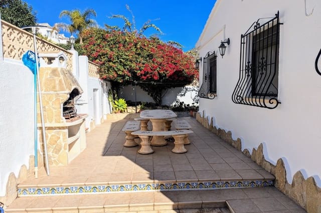 4 sovrum Villa till salu i Moraira, Teulada-Moraira med pool garage - 665 000 € (Ref: 9073728)