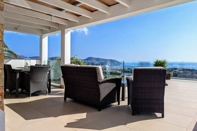 5 bedroom Villa for sale in Moraira, Teulada-Moraira with pool garage - € 1,795,000 (Ref: 9073732)