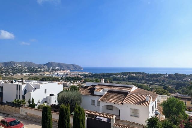 5 bedroom Villa for sale in Moraira, Teulada-Moraira with pool garage - € 1,795,000 (Ref: 9073732)