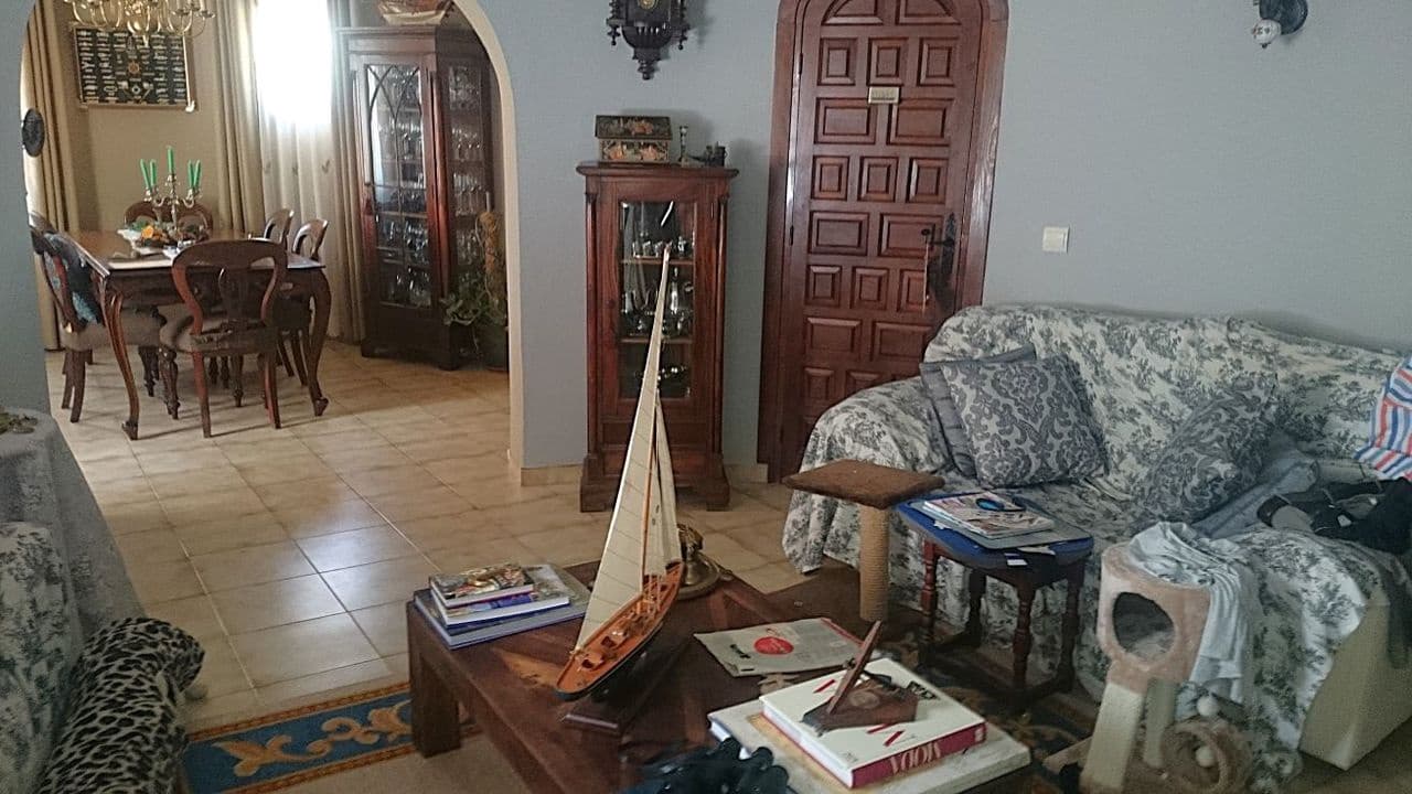 5 bedroom Villa for sale in Benitachell / Benitatxell with pool - € 585,000 (Ref: 9073735)