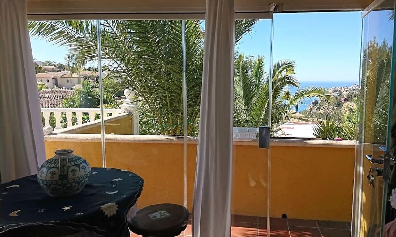 5 bedroom Villa for sale in Benitachell / Benitatxell with pool - € 585,000 (Ref: 9073735)