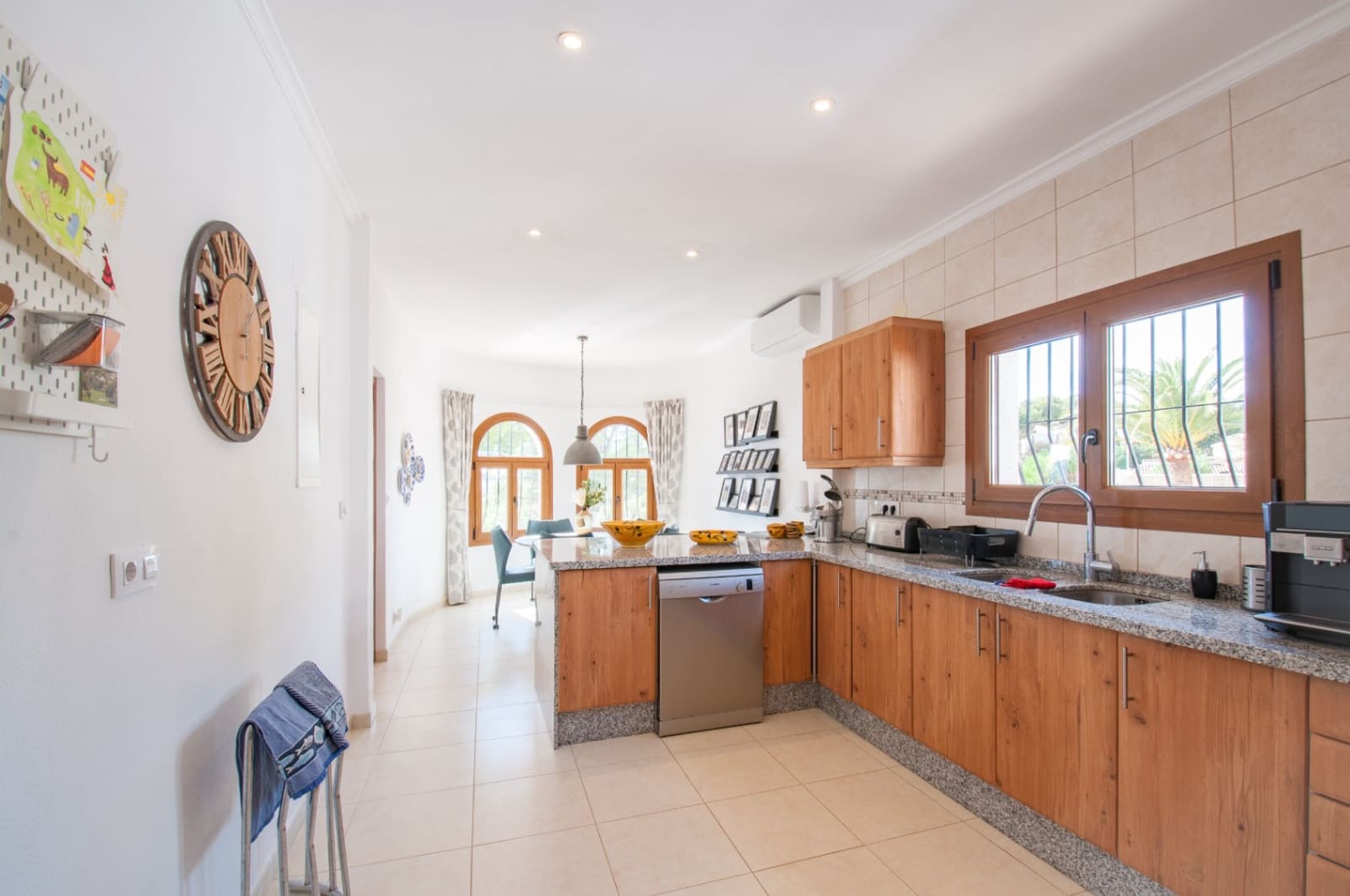 4 soveværelse Villa til salg i Moraira med swimmingpool - € 895.000 (Ref: 9073743)