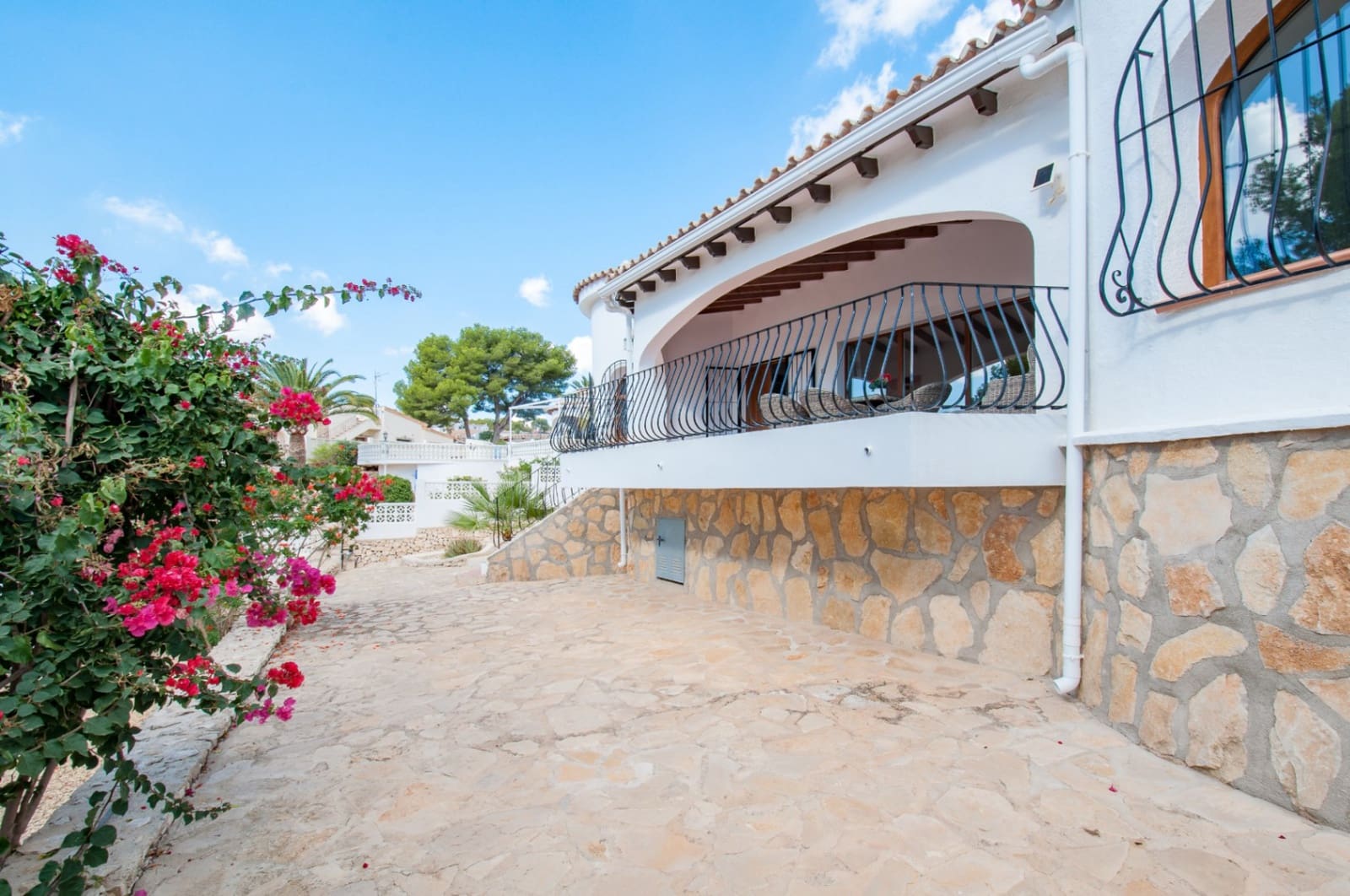 4 soveværelse Villa til salg i Moraira med swimmingpool - € 895.000 (Ref: 9073743)