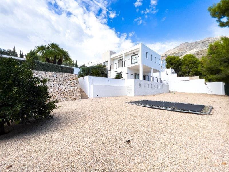 5 makuuhuone Huvila myytävänä paikassa Altea la Vella mukana uima-altaan 
autotalli - 1 100 000 € (Ref: 9073782)