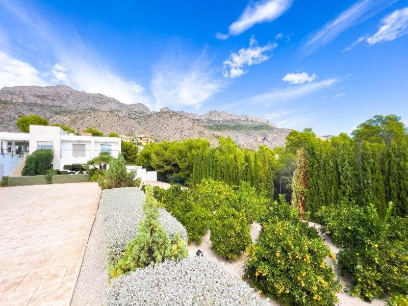 5 makuuhuone Huvila myytävänä paikassa Altea la Vella mukana uima-altaan 
autotalli - 1 100 000 € (Ref: 9073782)