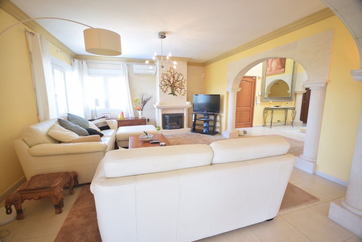 4 bedroom Villa for sale in Javea / Xabia with pool garage - € 835,000 (Ref: 9073789)