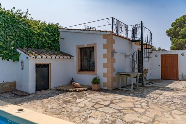 4 makuuhuone Huvila myytävänä paikassa Teulada Pueblo, Teulada-Moraira mukana uima-altaan 
autotalli - 525 000 € (Ref: 9105146)