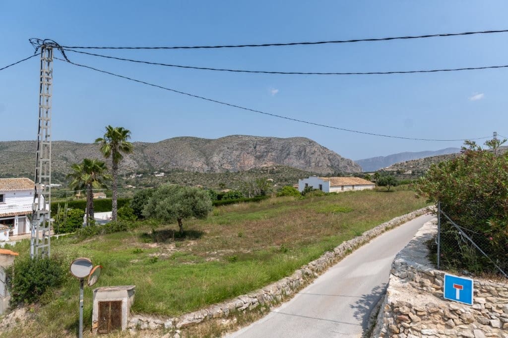 4 makuuhuone Huvila myytävänä paikassa Teulada mukana uima-altaan 
autotalli - 525 000 € (Ref: 9105146)