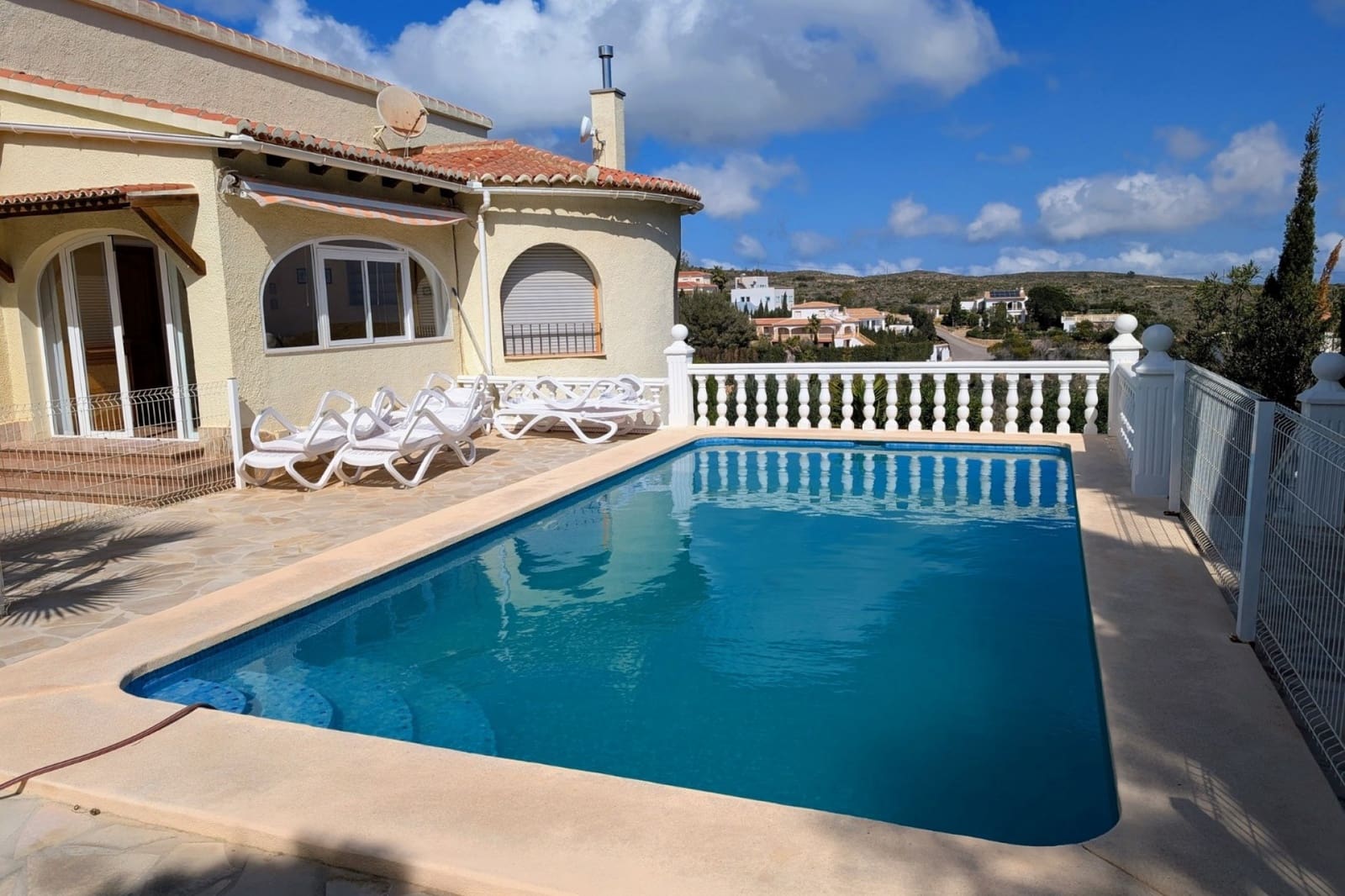 3 bedroom Villa for sale in Cumbre del Sol with pool garage - € 519,000 (Ref: 9107020)