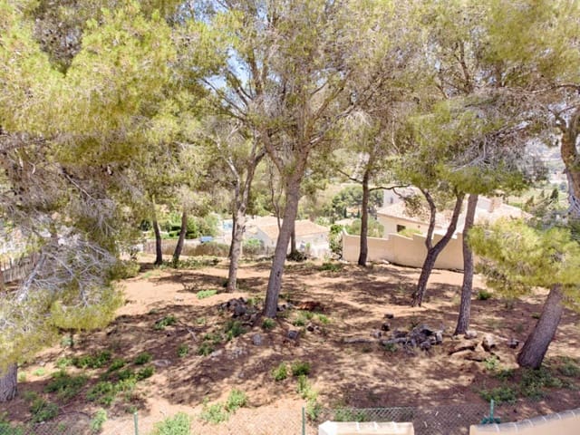 Grunde uden byggetilladelser til salg i Moraira, Teulada-Moraira - € 650.000 (Ref: 9108214)