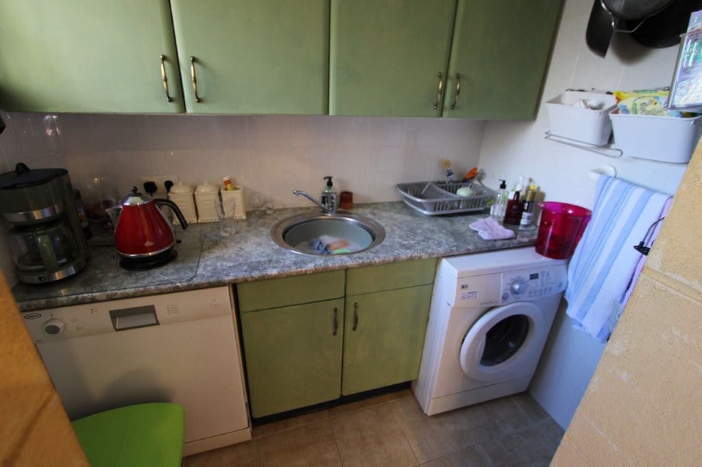 4 soveværelse Villa til salg i Orba med swimmingpool - € 599.000 (Ref: 9108951)