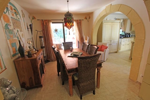 4 sovrum Villa till salu i Orba med pool - 599 000 € (Ref: 9108951)