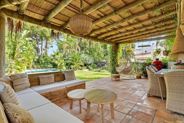 5 soveværelse Villa til salg i Dénia med swimmingpool garage - € 1.799.000 (Ref: 9109792)