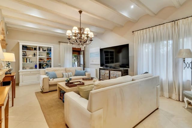 5 bedroom Villa for sale in Dénia with pool garage - € 1,470,000 (Ref: 9109792)