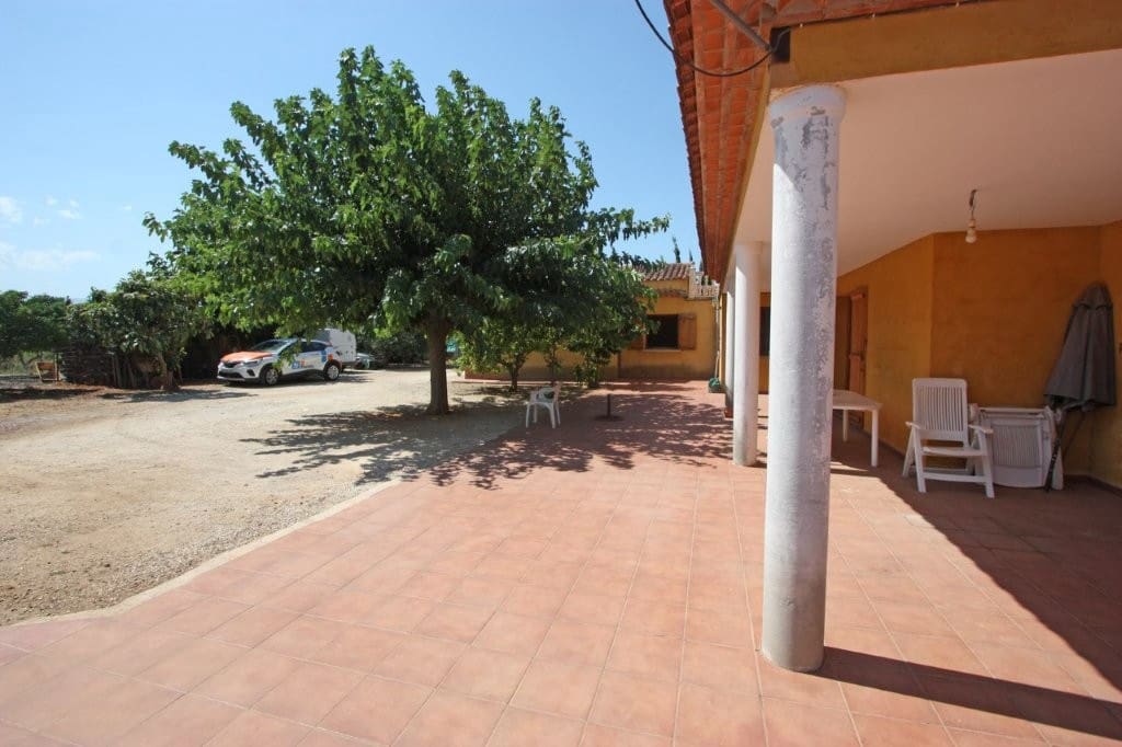 6 bedroom Villa for sale in Pedreguer with pool garage - € 698,500 (Ref: 9109794)