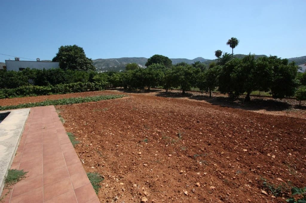 6 bedroom Villa for sale in Pedreguer with pool garage - € 698,500 (Ref: 9109794)