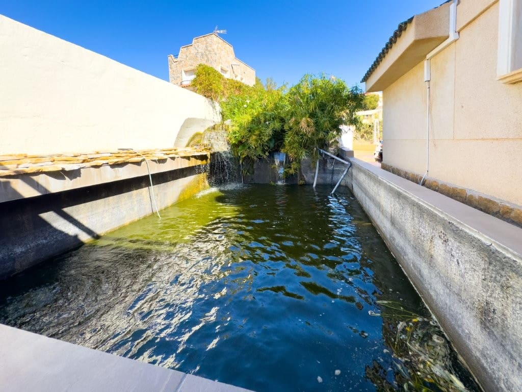 3 bedroom Villa for sale in El Campello with pool garage - € 595,000 (Ref: 9134661)