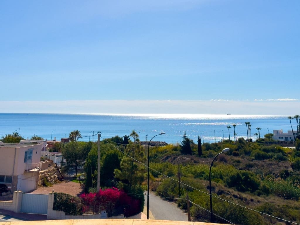 3 bedroom Villa for sale in El Campello with pool garage - € 595,000 (Ref: 9134661)