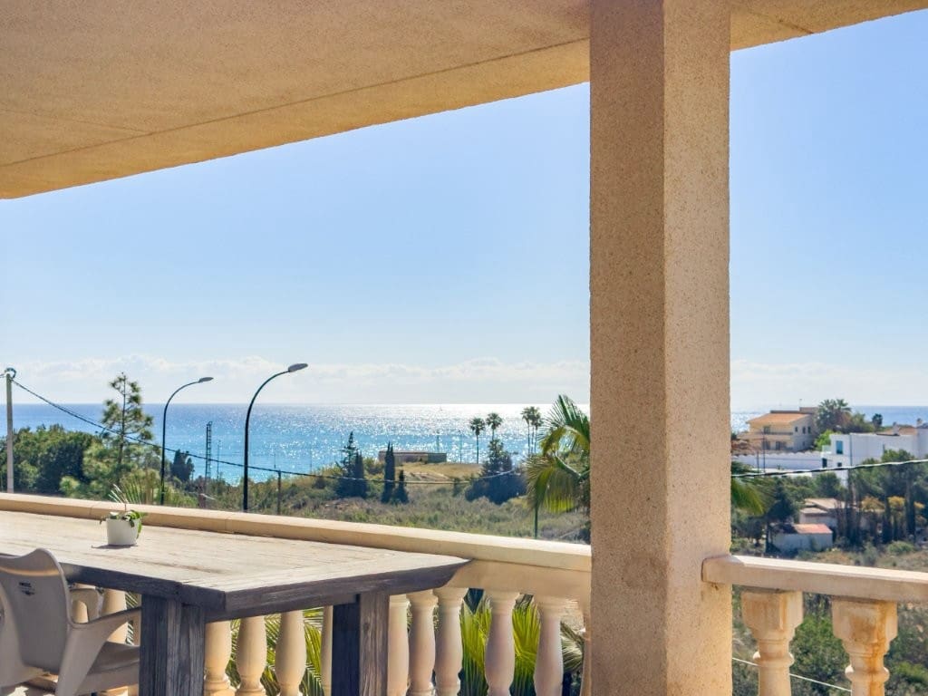 3 soverom Villa til salgs i Cala d'Or med svømmebasseng garasje - € 595 000 (Ref: 9134661)