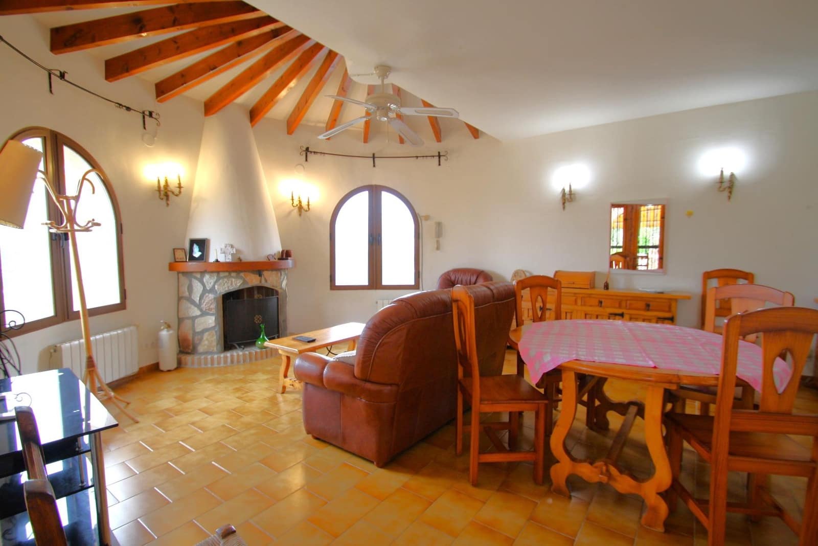 4 bedroom Villa for sale in Benissa with pool - € 619,000 (Ref: 9138762)