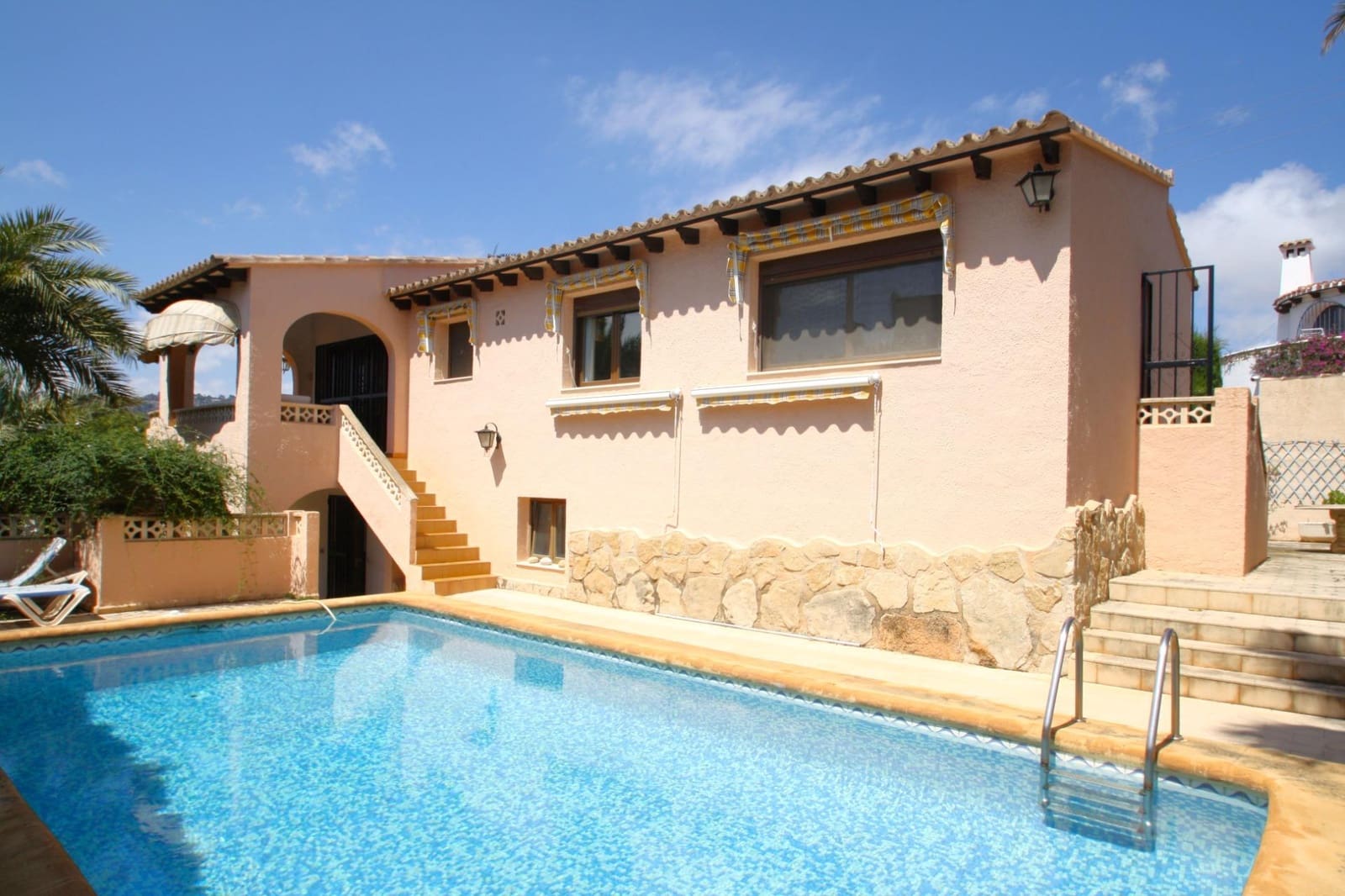 4 bedroom Villa for sale in Benissa with pool - € 619,000 (Ref: 9138762)