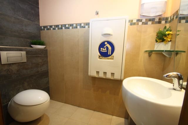 Commercial for sale in Benissa - € 255,000 (Ref: 9138764)