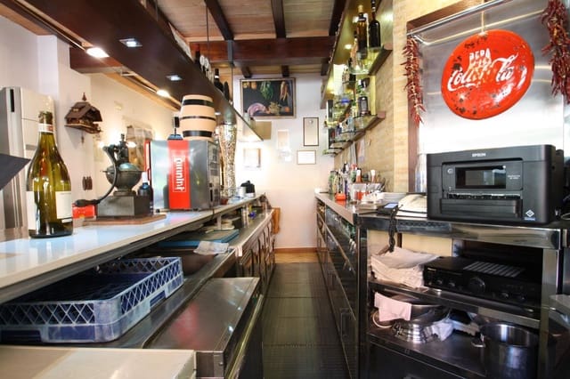 Commercial for sale in Benissa - € 255,000 (Ref: 9138764)