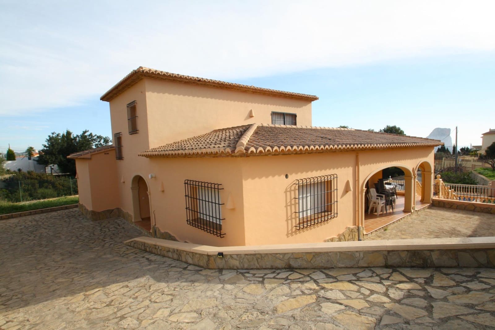 3 soverom Villa til salgs i Calpe / Calp med svømmebasseng garasje - € 664 000 (Ref: 9143343)