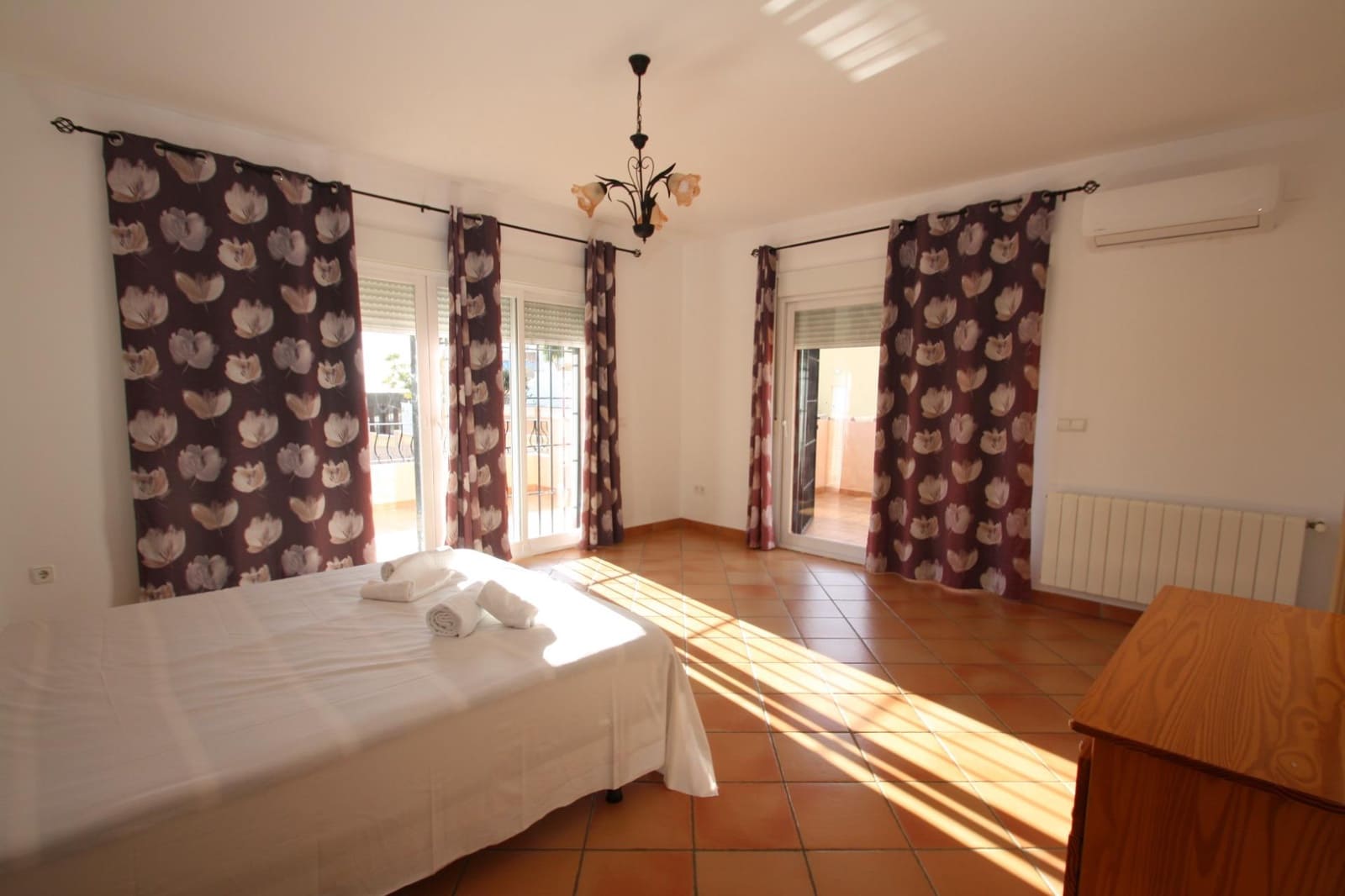 3 soverom Villa til salgs i Calpe / Calp med svømmebasseng garasje - € 664 000 (Ref: 9143343)