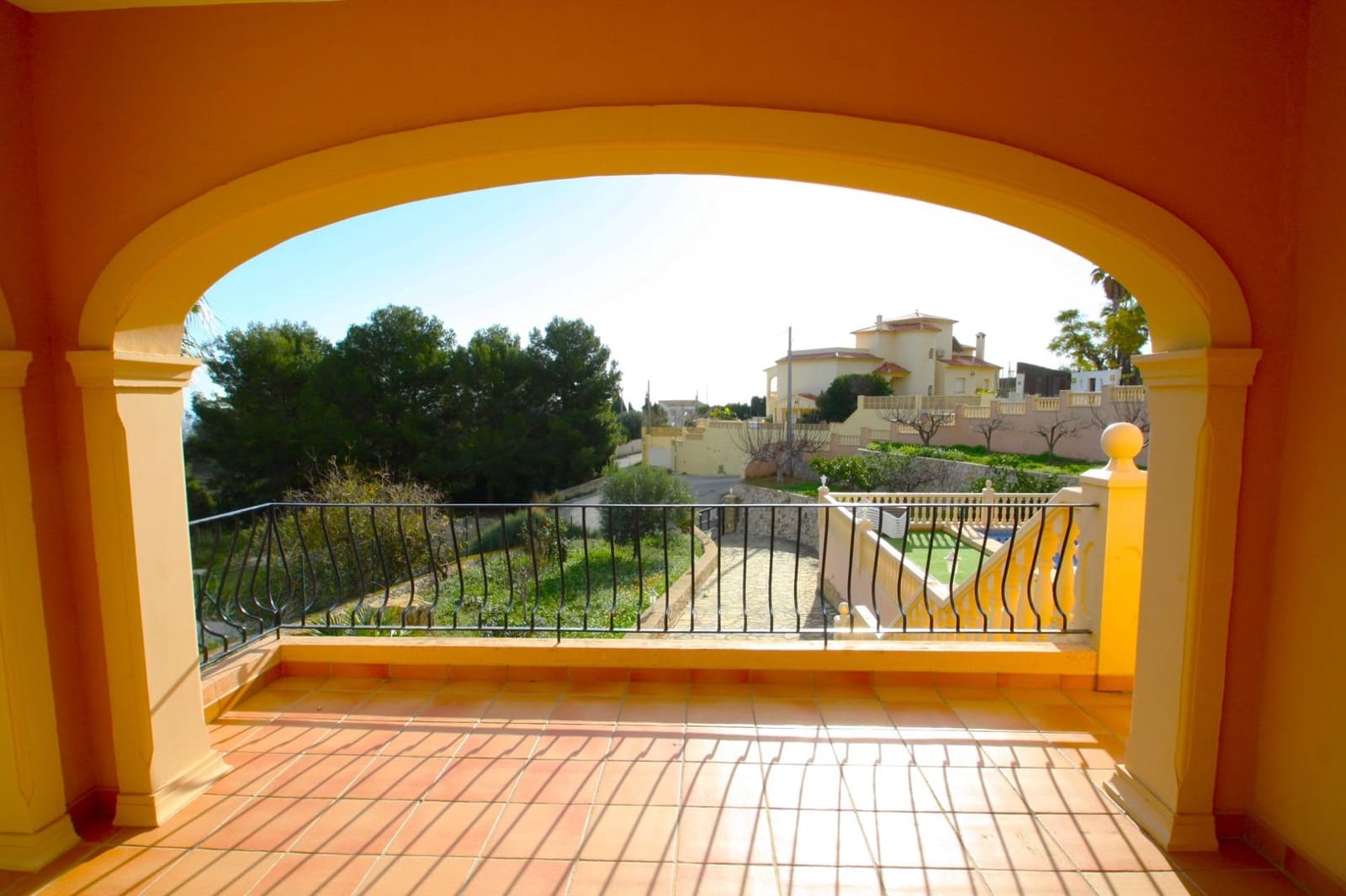 3 soverom Villa til salgs i Calpe / Calp med svømmebasseng garasje - € 664 000 (Ref: 9143343)