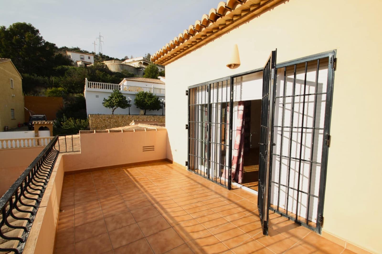 3 soverom Villa til salgs i Calpe / Calp med svømmebasseng garasje - € 664 000 (Ref: 9143343)