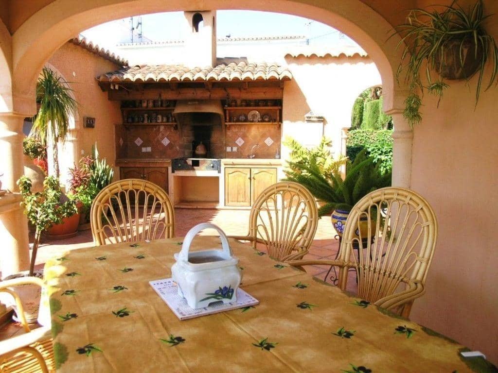 8 sovrum Villa till salu i Benissa med pool - 949 000 € (Ref: 9143345)