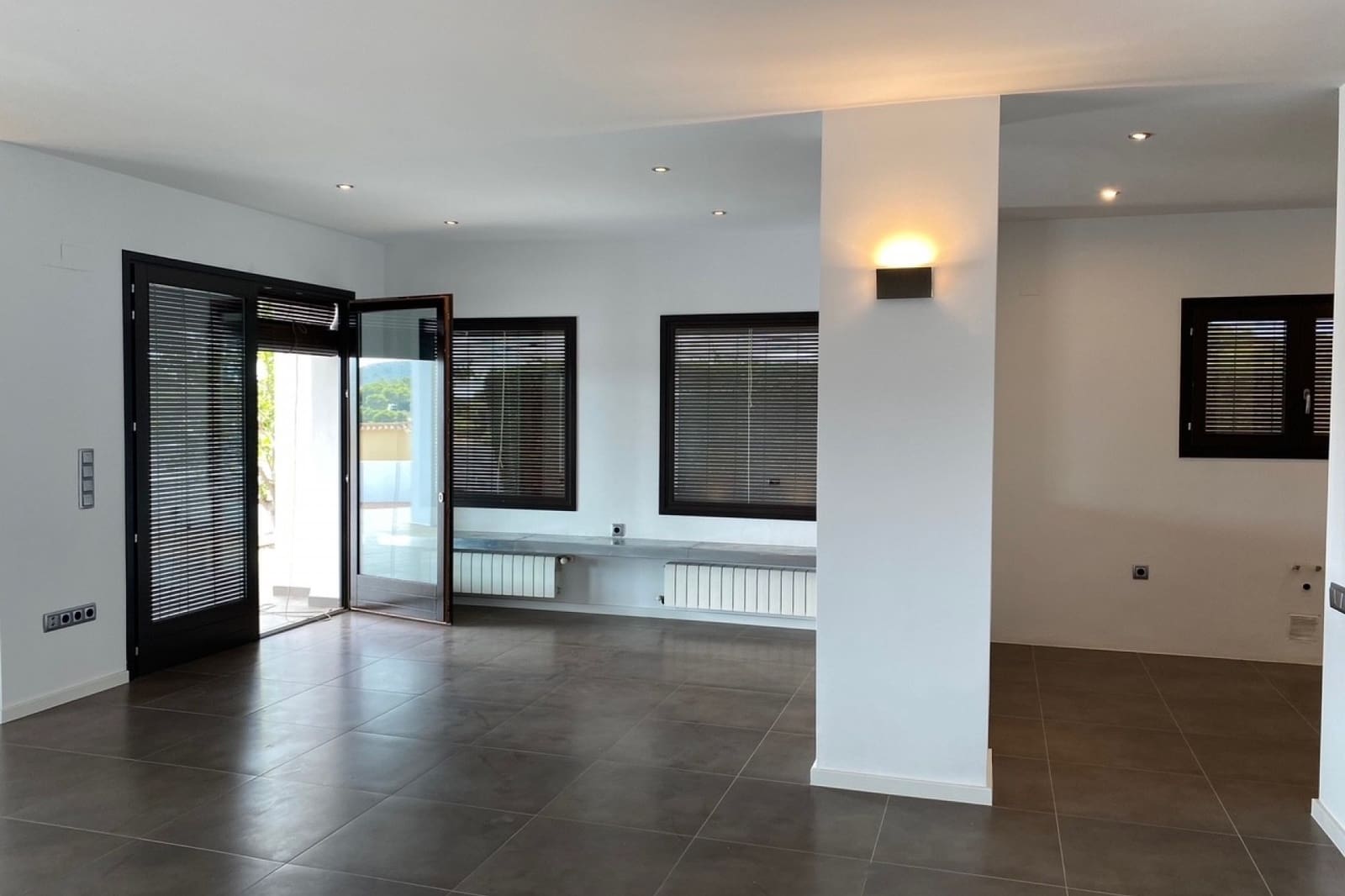 3 makuuhuone Huvila myytävänä paikassa Moraira mukana uima-altaan 
autotalli - 1 440 000 € (Ref: 9143575)