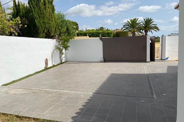 3 makuuhuone Huvila myytävänä paikassa Moraira, Teulada-Moraira mukana uima-altaan 
autotalli - 1 440 000 € (Ref: 9143575)